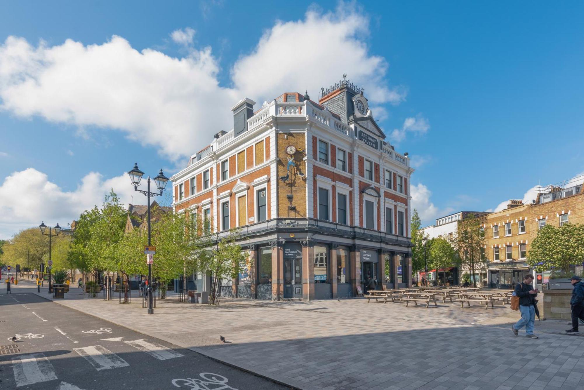 One Bedroom Flat Opposite Archway Station Londra Exterior foto